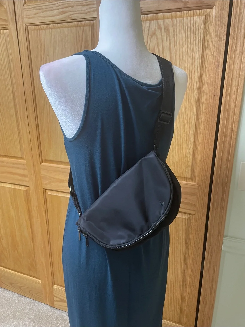 Lole Adjustable Crossbody Bag Flap Magnetic Closure